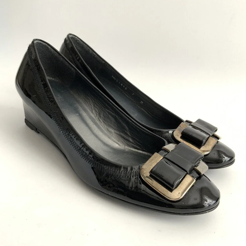 Stuart Weitzman Patent Leather Bow Front Wedge Black 7 - Picture 12 of 12